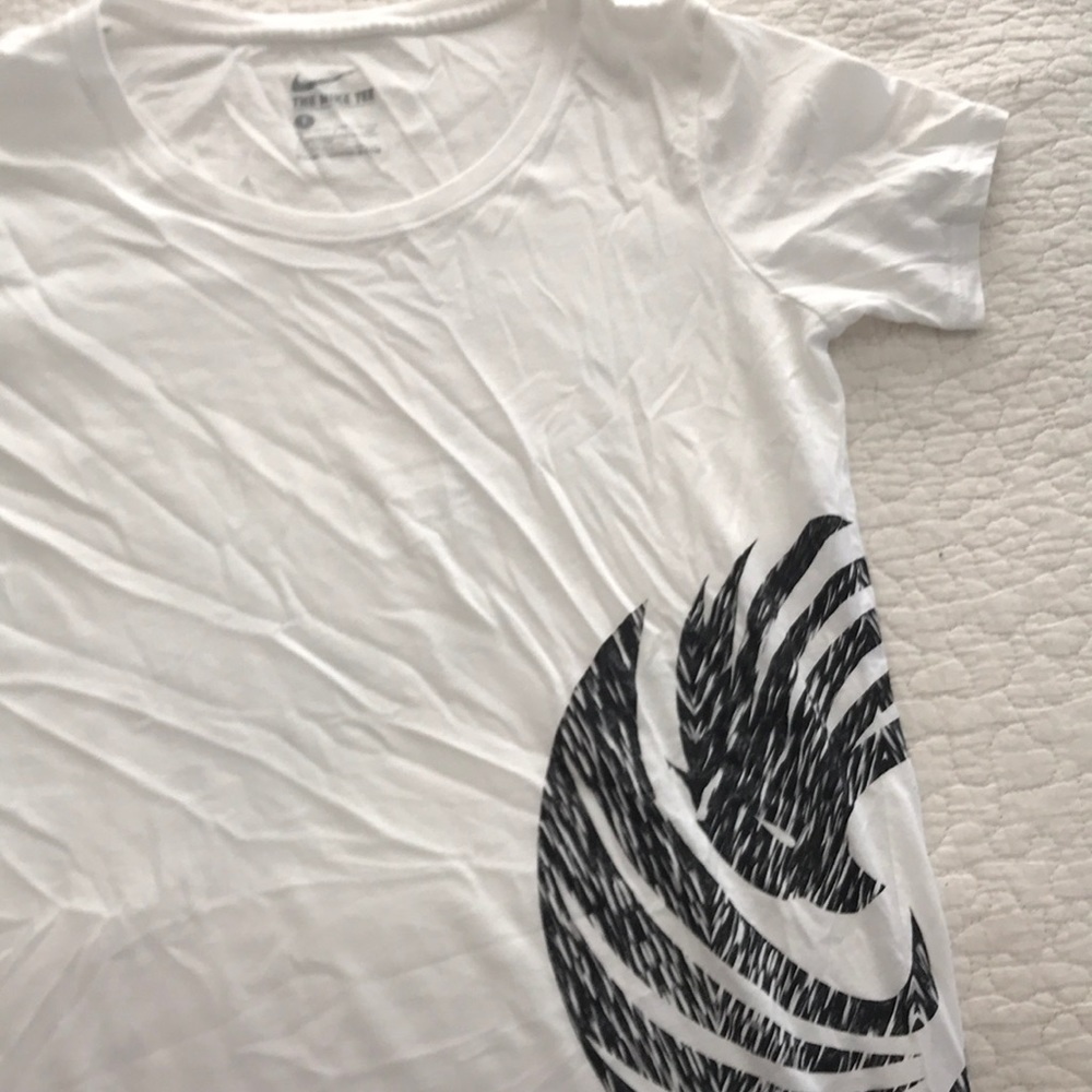 Nike bird tee